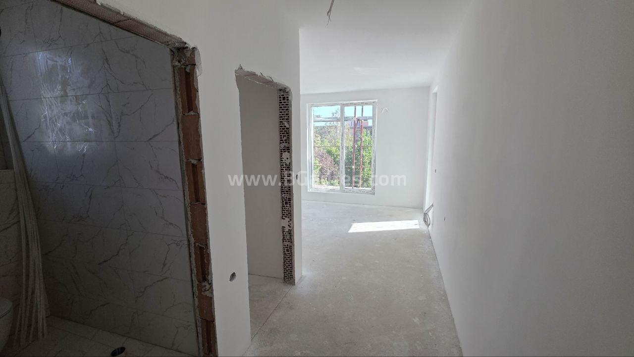 Студия без таксы за обслуживание на Солнечном Берегу І №4431