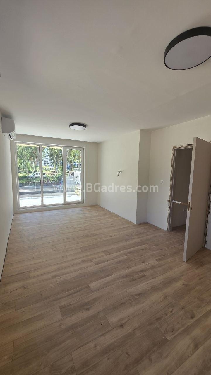 Dreizimmerwohnung mit Parkplatz am Meer І №4467