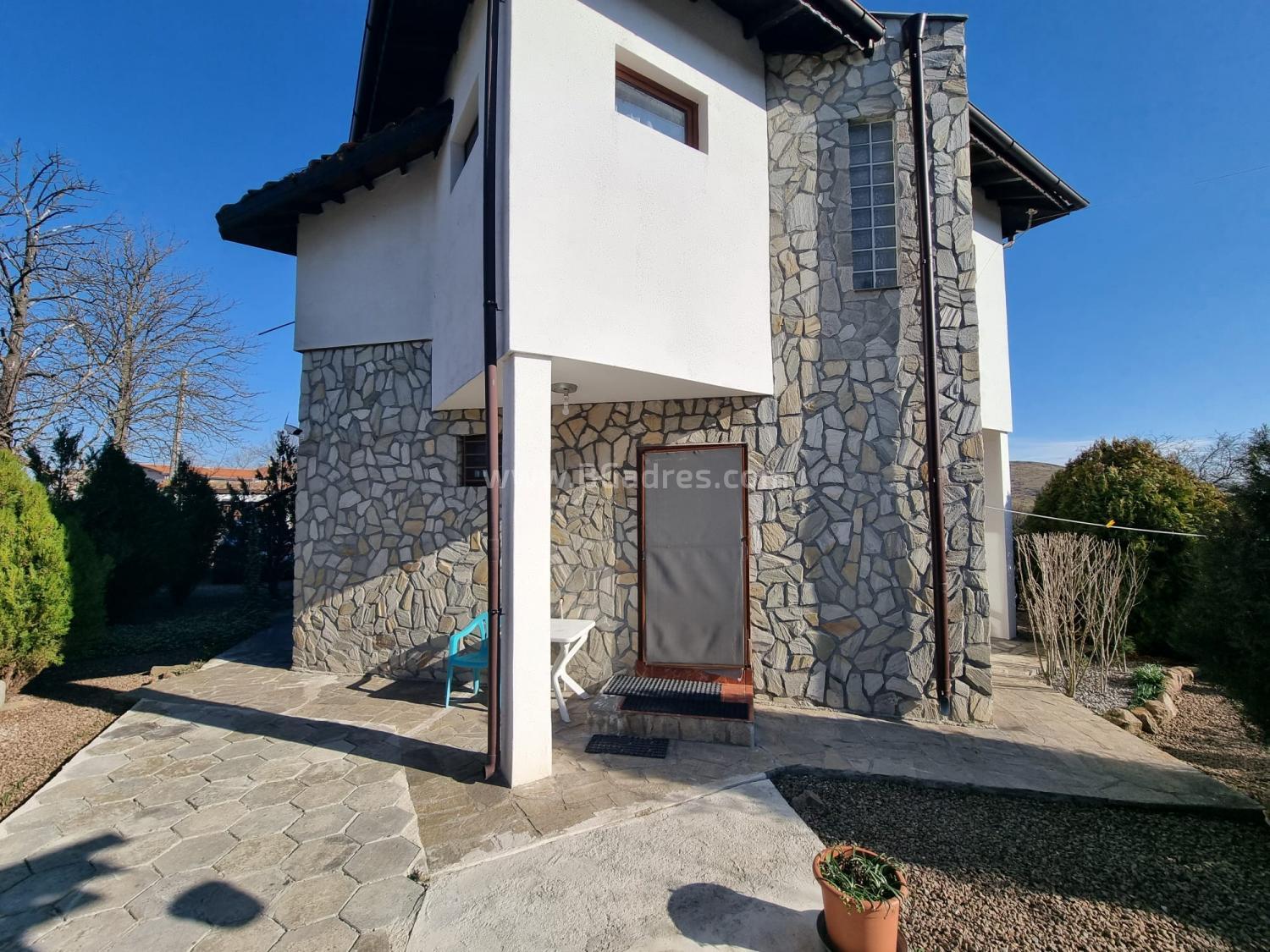 Дом с участком в с.Бата І №4044