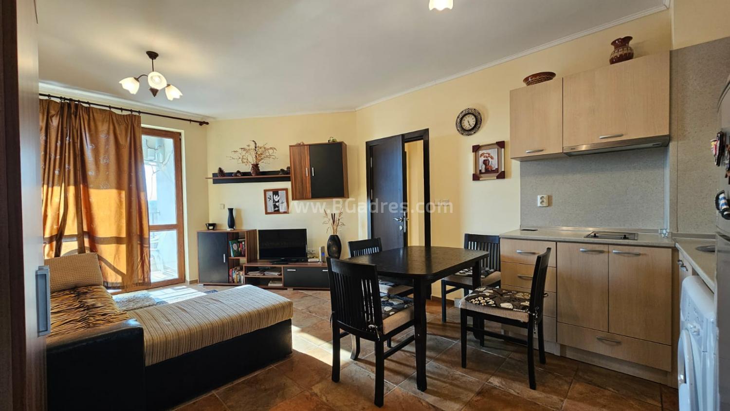 Тристаен апартамент в комплекса Аполон І №4379