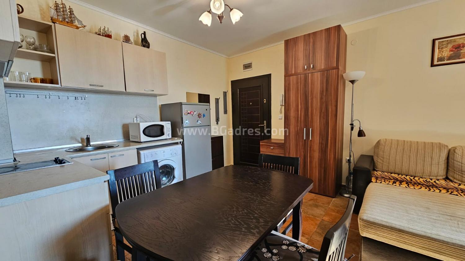 Тристаен апартамент в комплекса Аполон І №4379