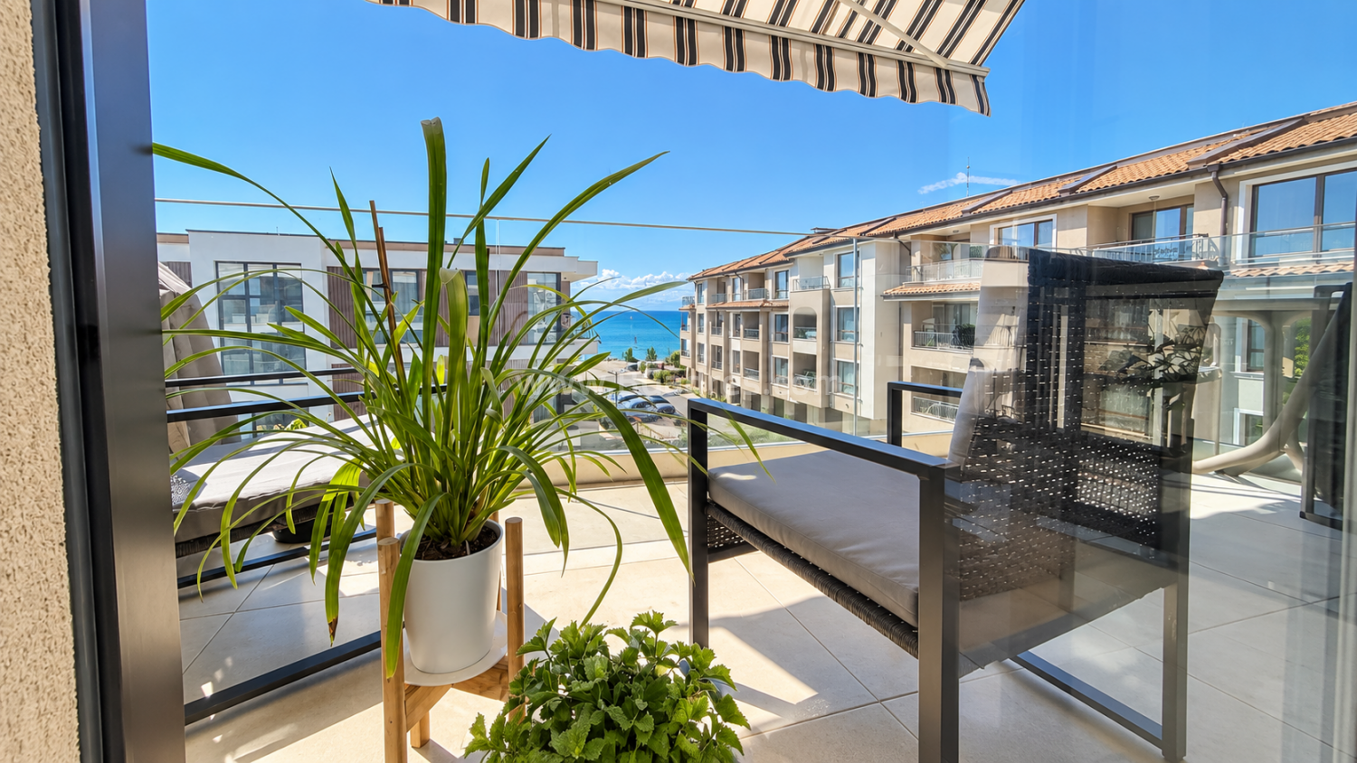 Sea front apartment in Sarafovo І №4875