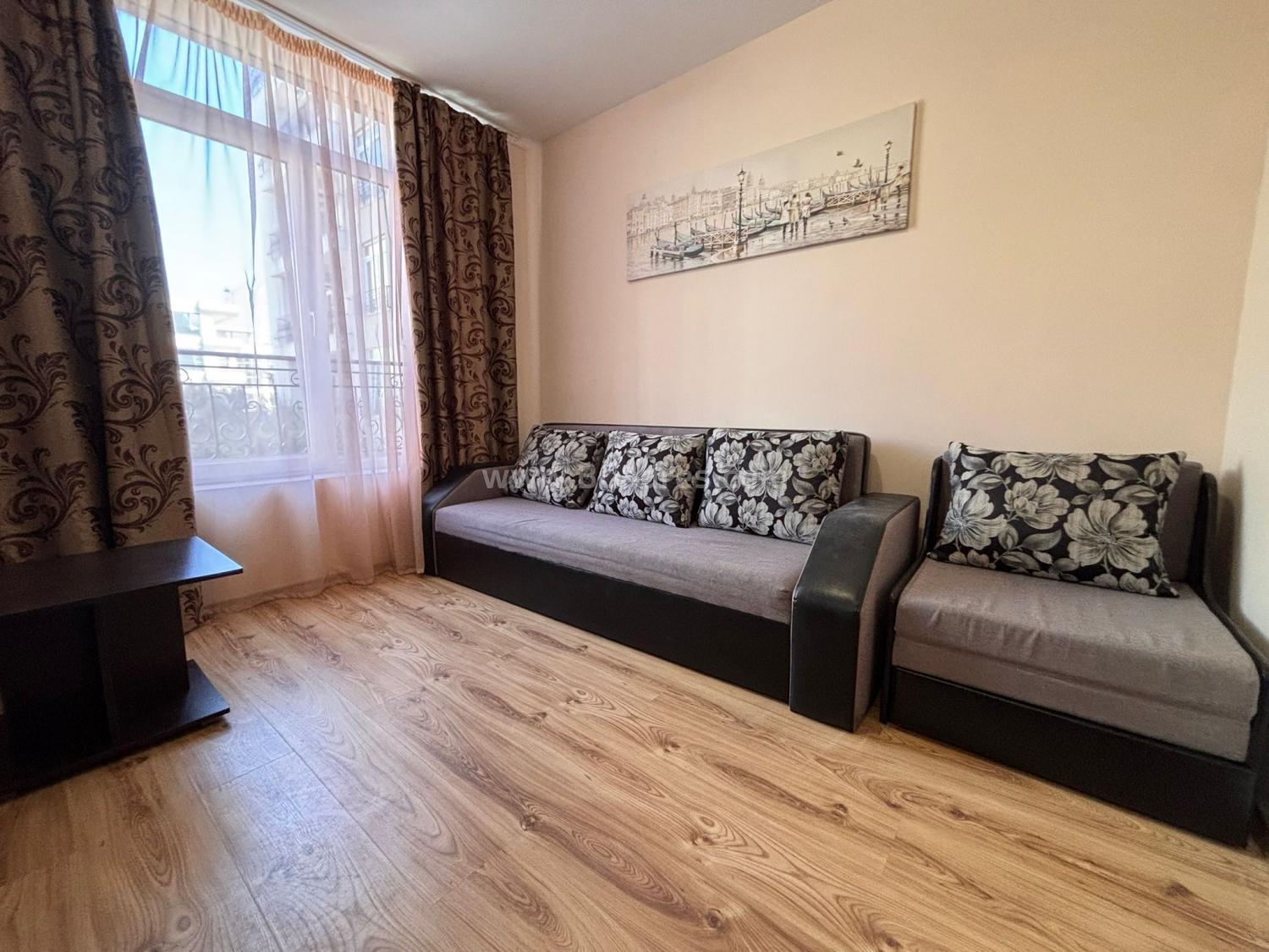 Apartment in the Dawn Park complex І №4670