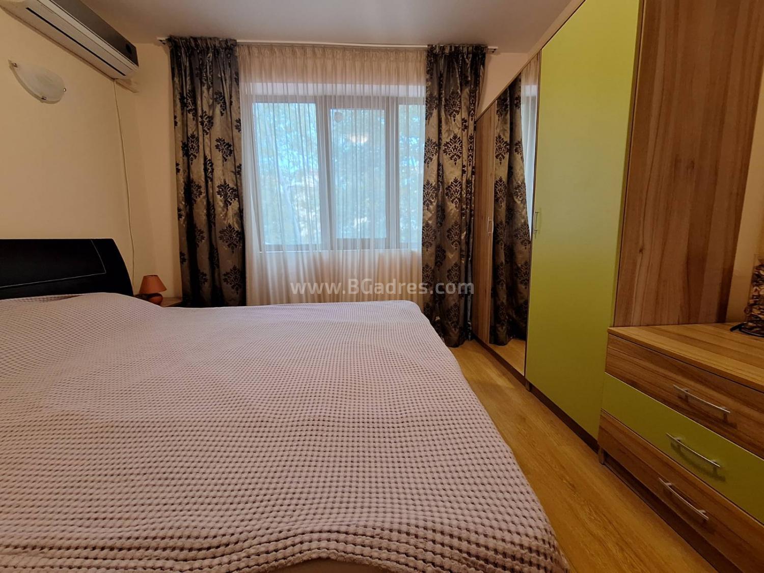 Апартамент в комплекс Шато дел Мар І №4338