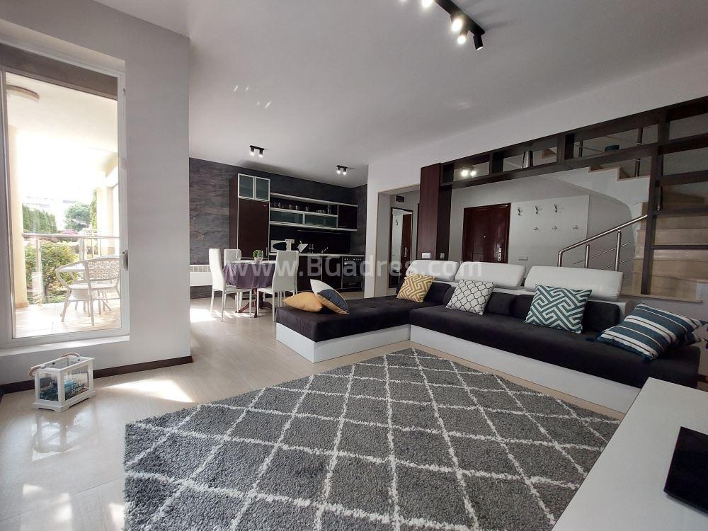 Stylish townhouse in Saint Vlas I №2401