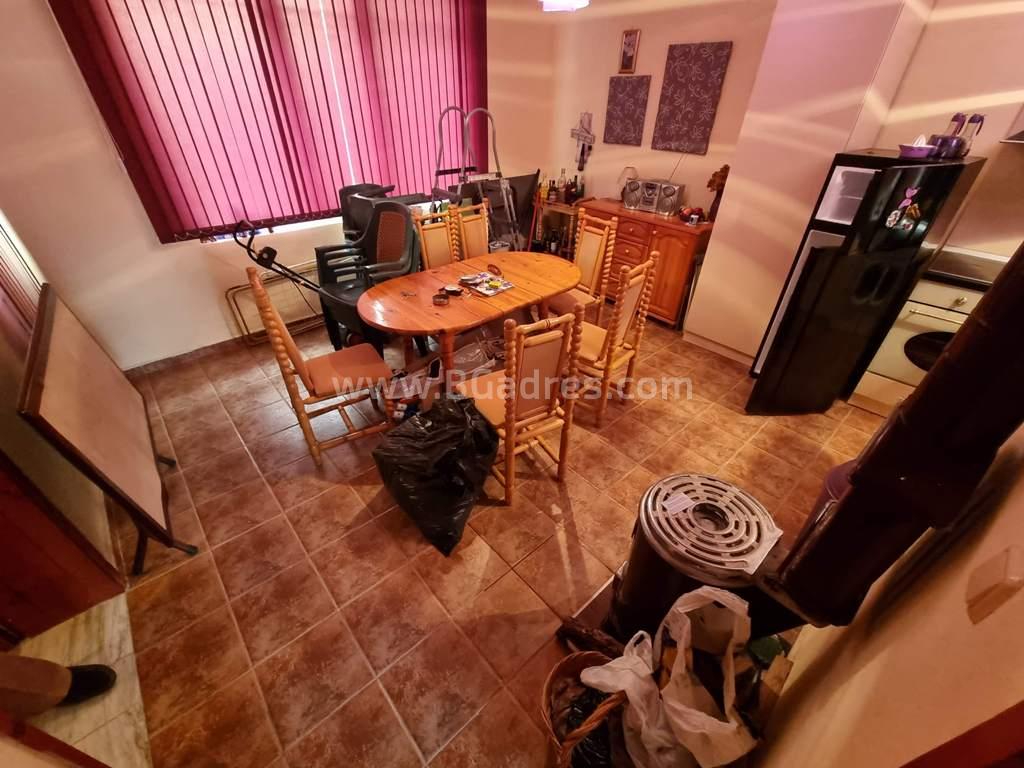 Къща с двор близо до морето І №2855