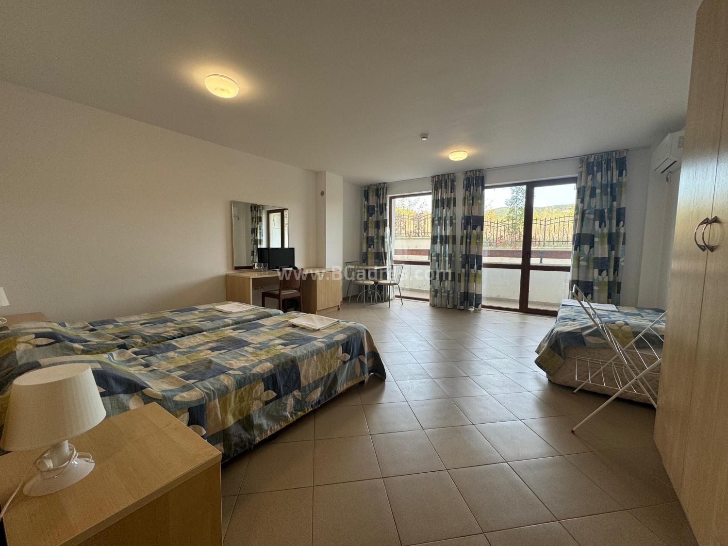 Studio in the Gardenia Hills complex І №4742