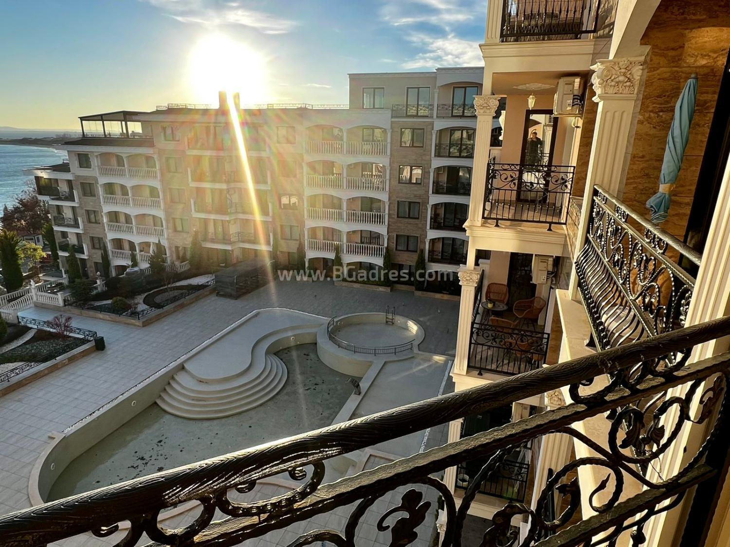 Апартамент в комплекс Валенсия Гардънс І №4002