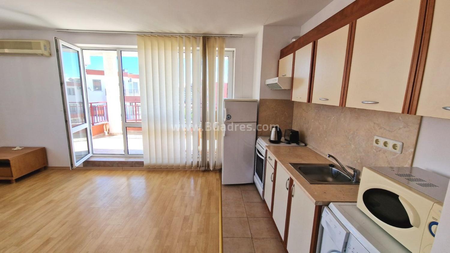 Недорогая квартира на первой линии в Елените І №2578