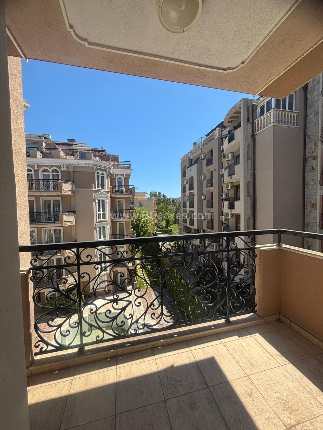 Studio in the Dawn Park Deluxe complex І №4222