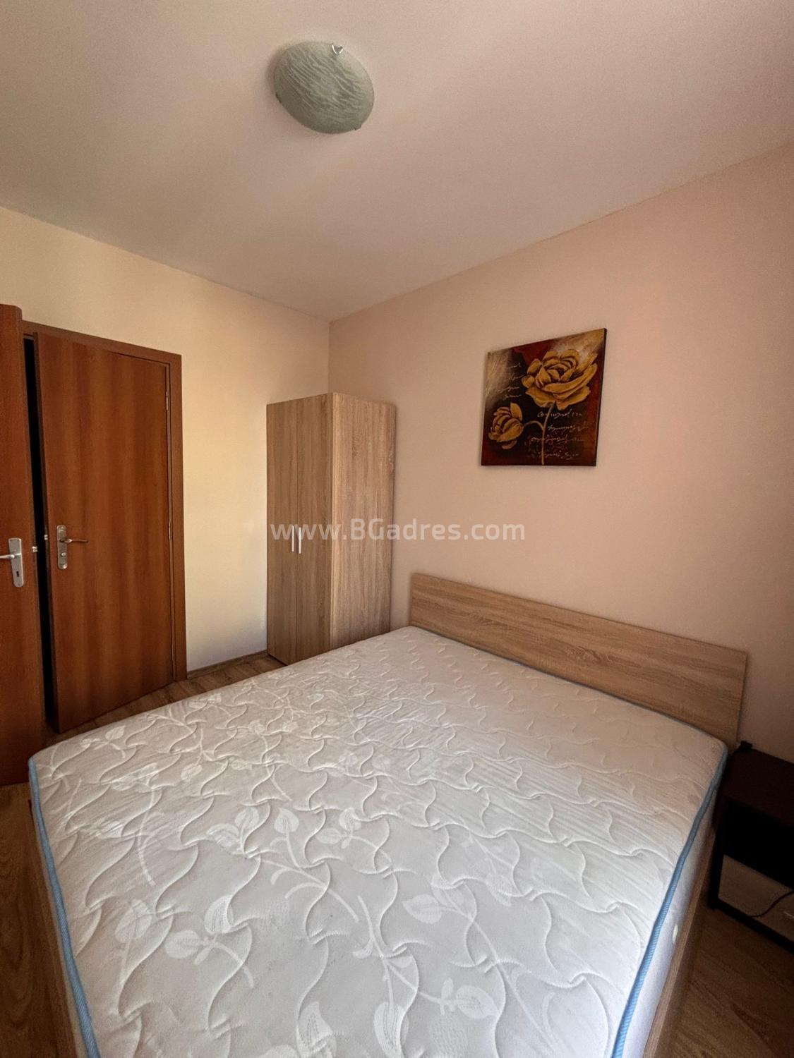 Apartment in the Dawn Park complex І №4670
