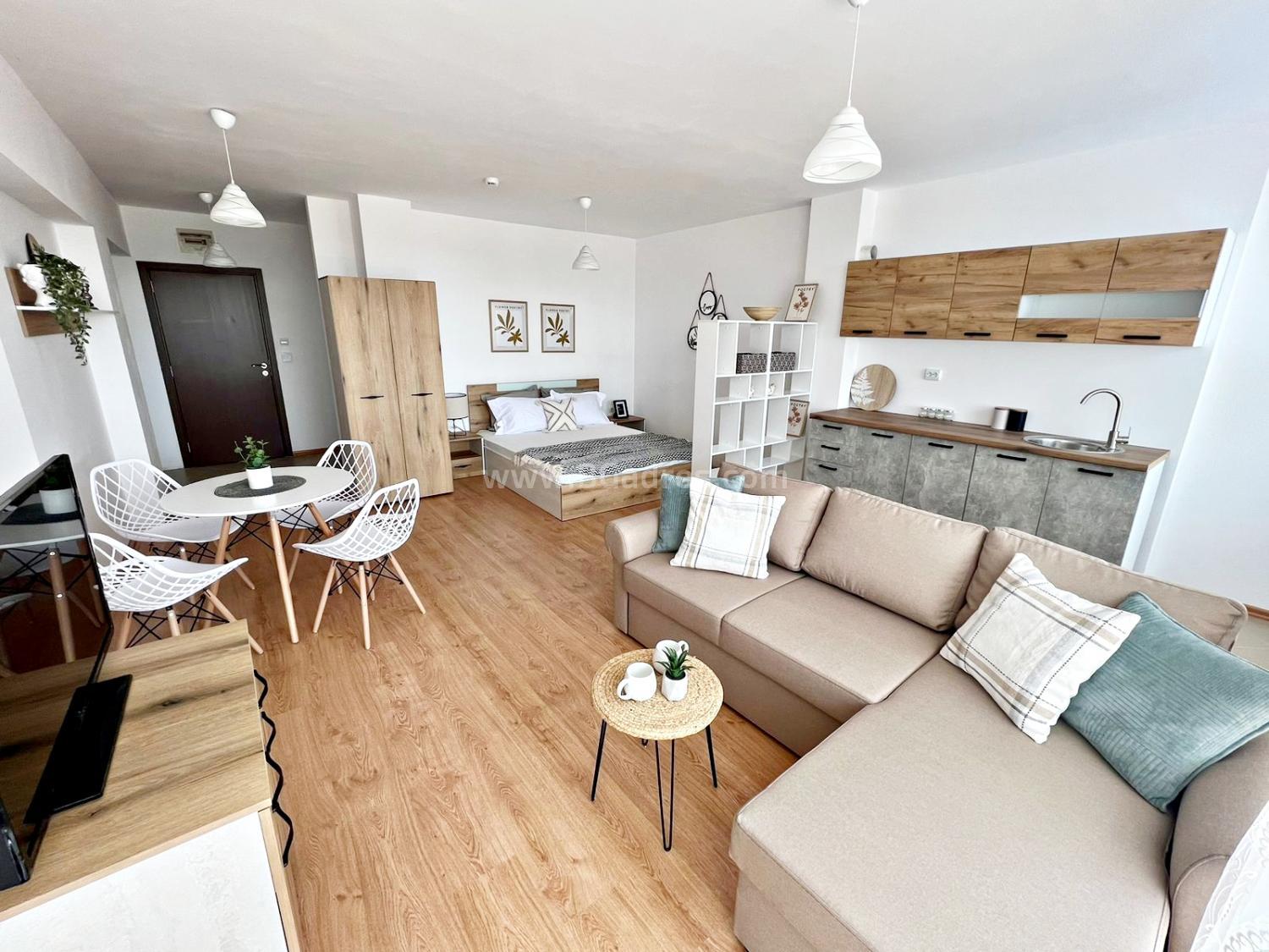 Large studio at a bargain price І №3087