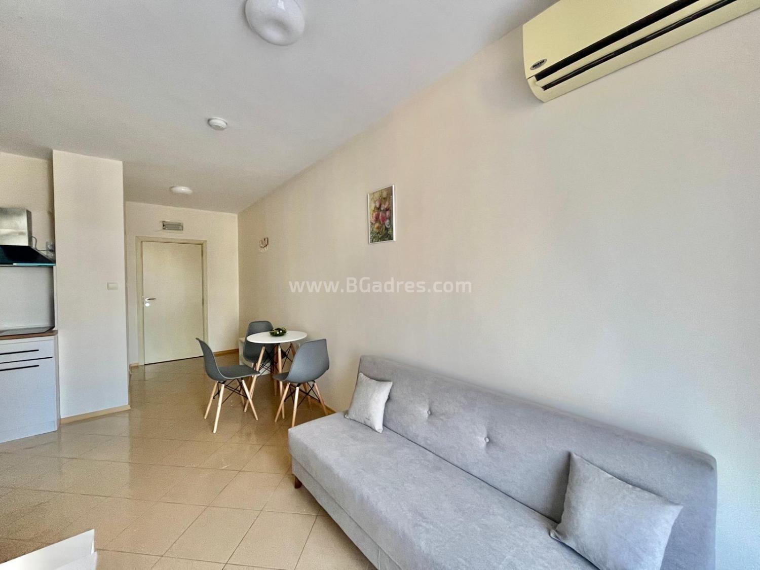 Квартира в комплексе Гранд Камелия І №4052