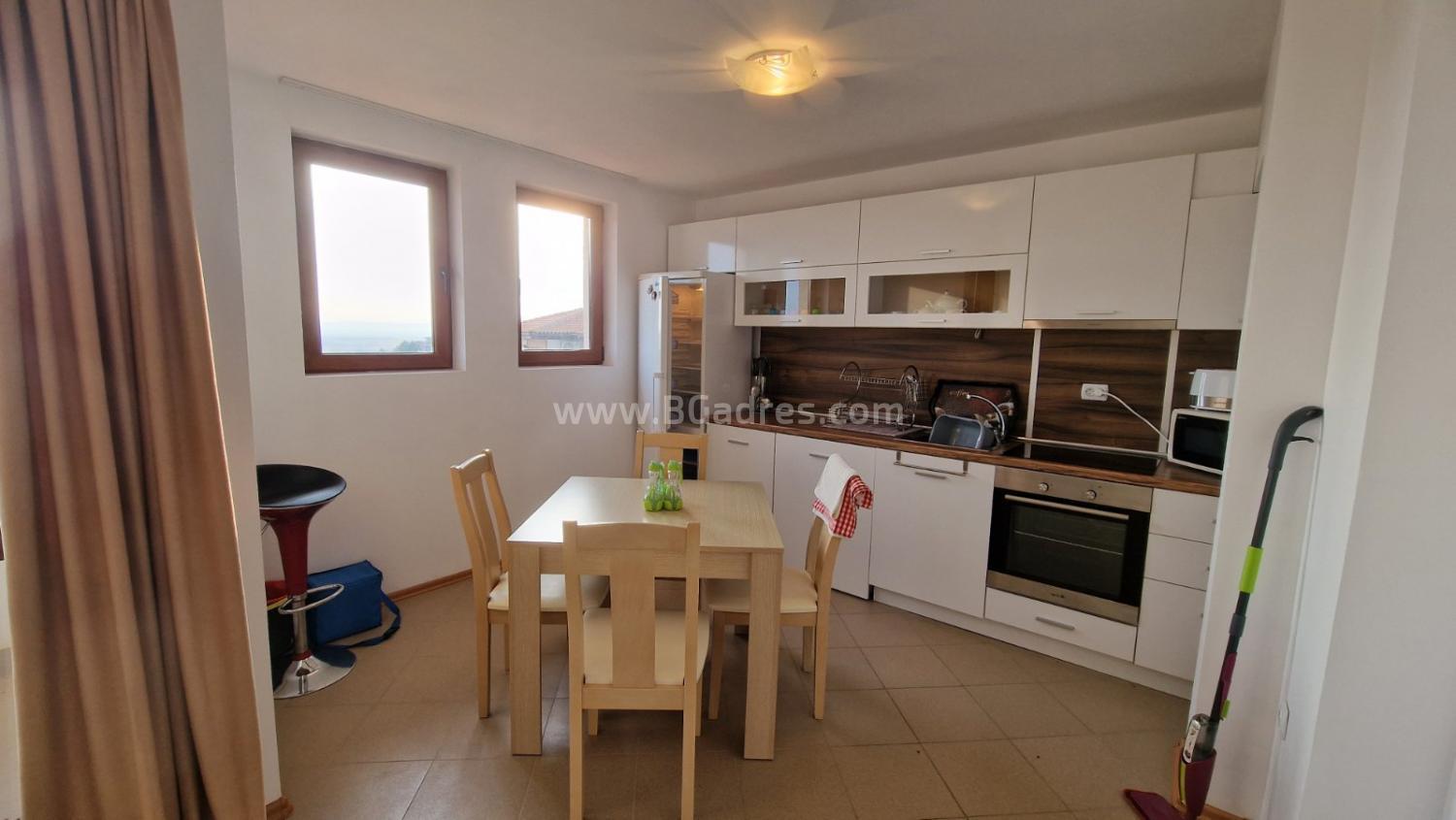 Wohnung mit neuen Möbeln am Meer І №4106