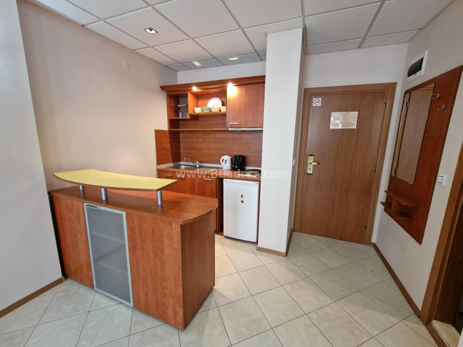 Zwei-Zimmer-Wohnung im Komplex Poseidon I №2458