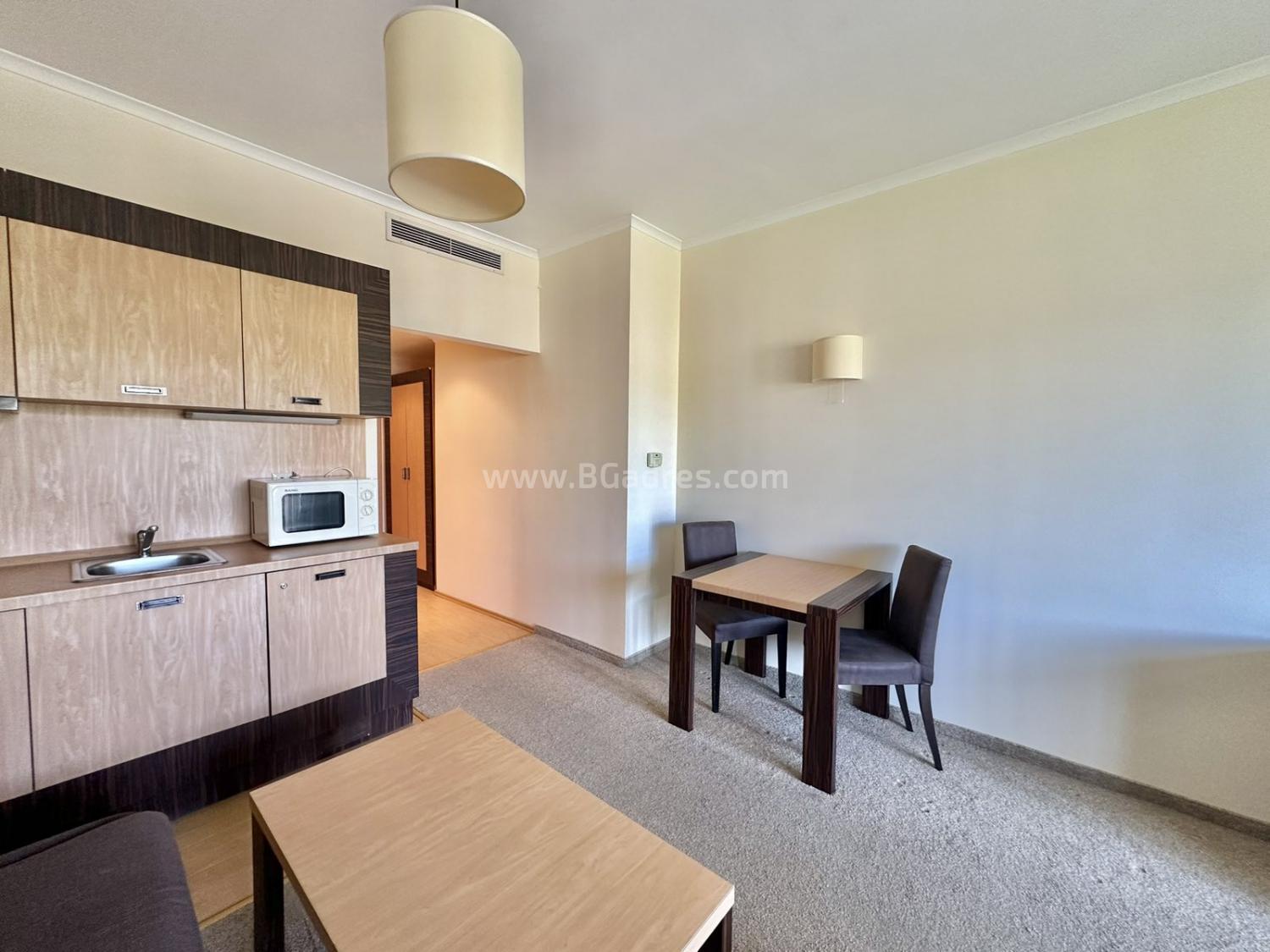 Студио в комплекс Маджестик І №3597