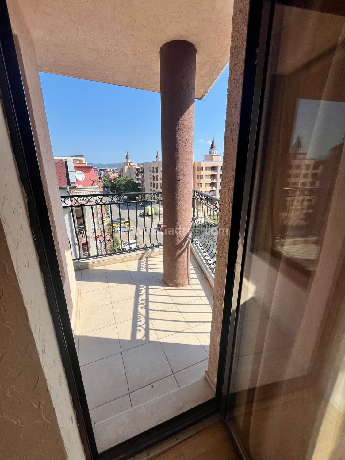 Голям апартамент на изгодна цена І №3796