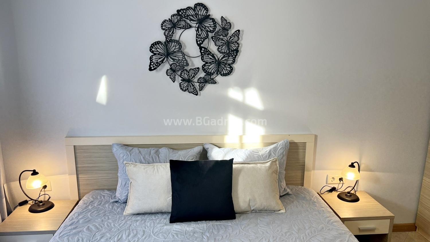 Renovated apartment in Royal Sun complex І №2736