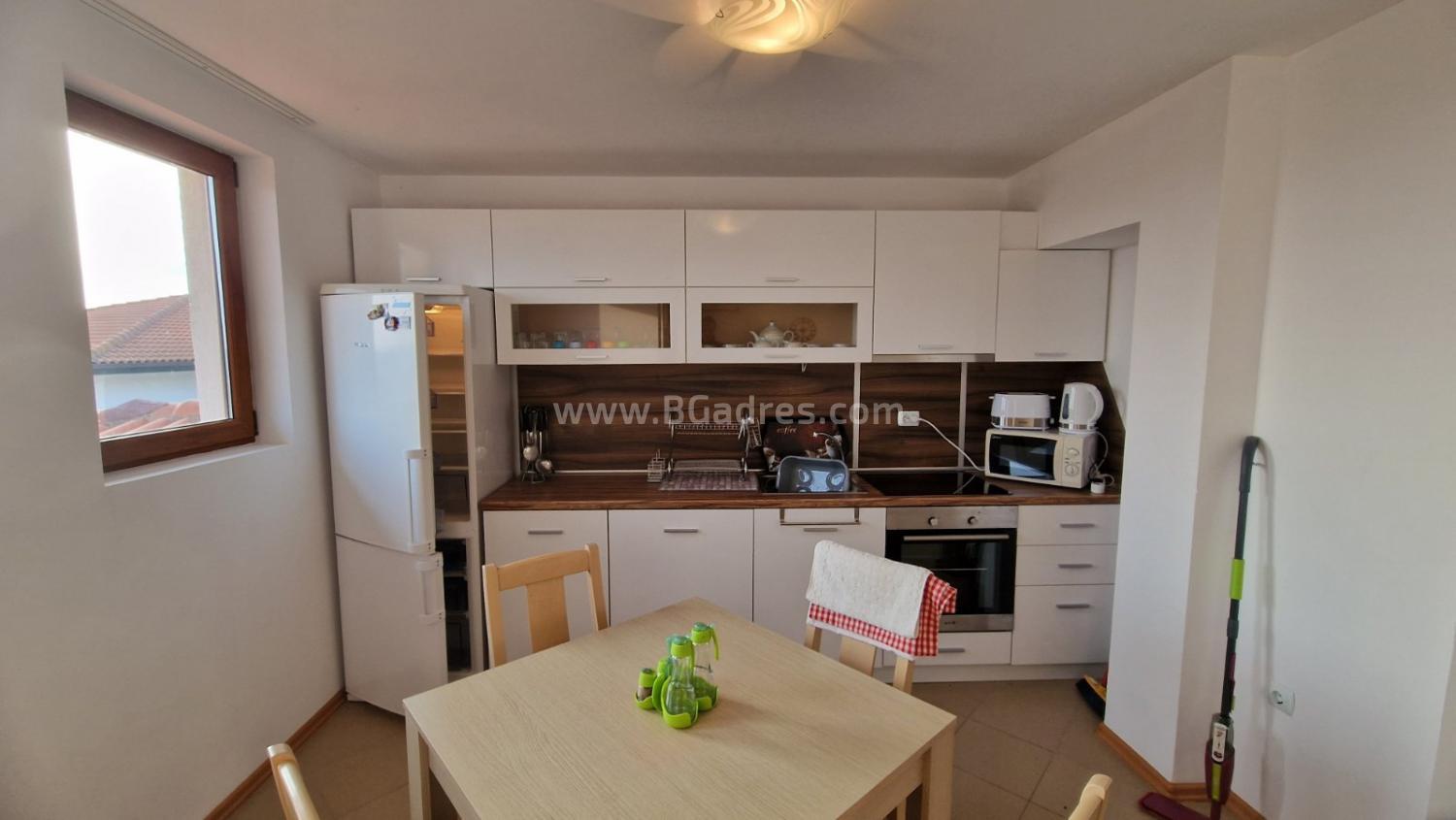 Wohnung mit neuen Möbeln am Meer І №4106