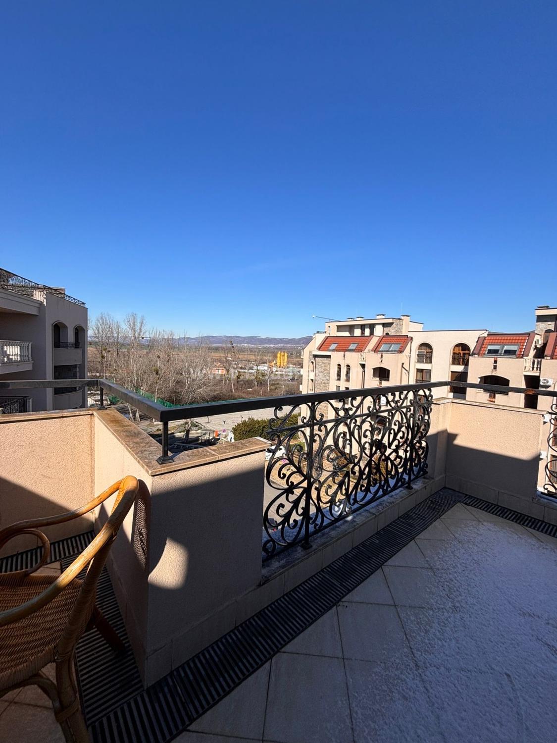 Студия в комплексе Даун Парк Делюкс І №4595