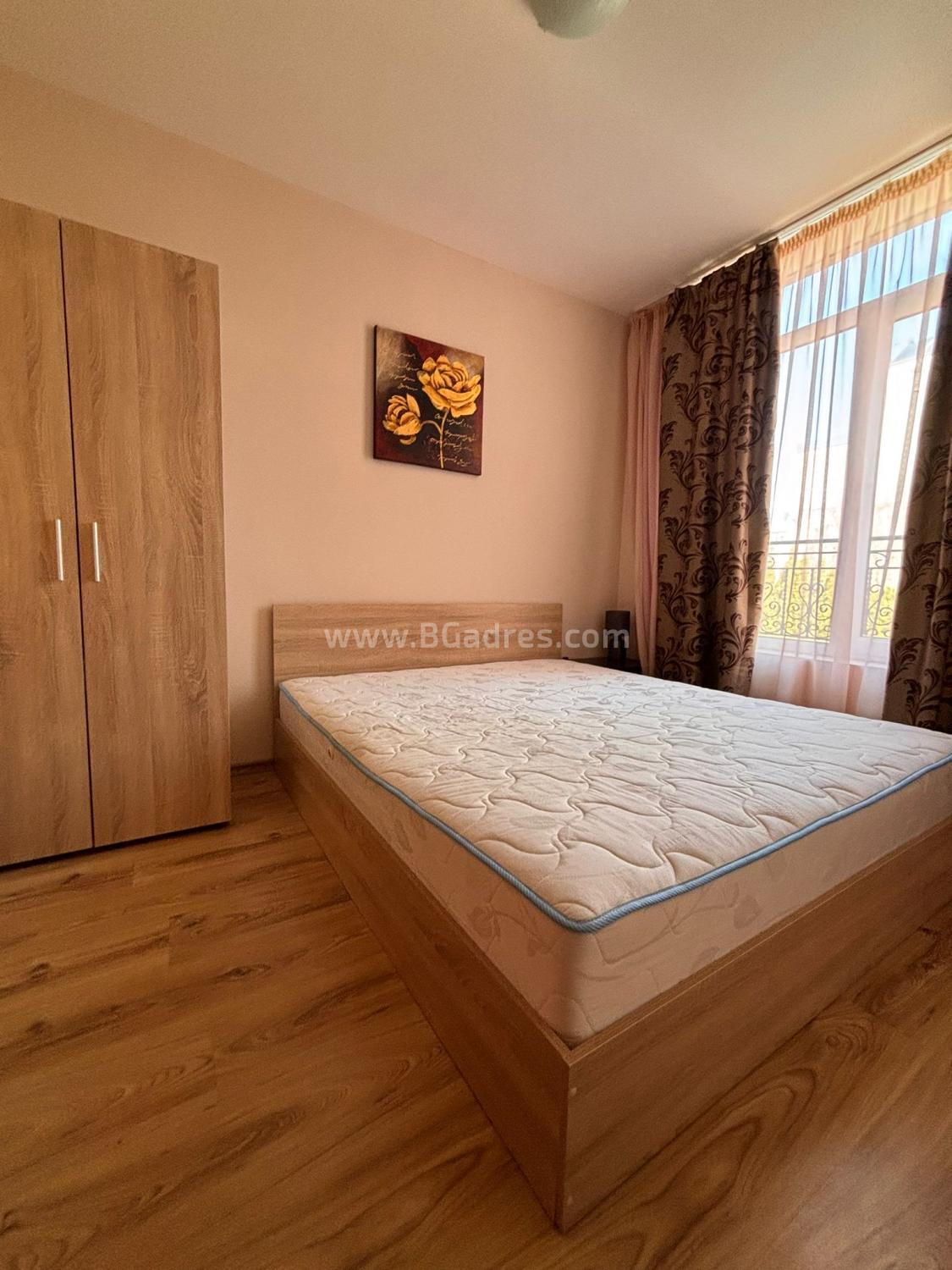 Apartment in the Dawn Park complex І №4670