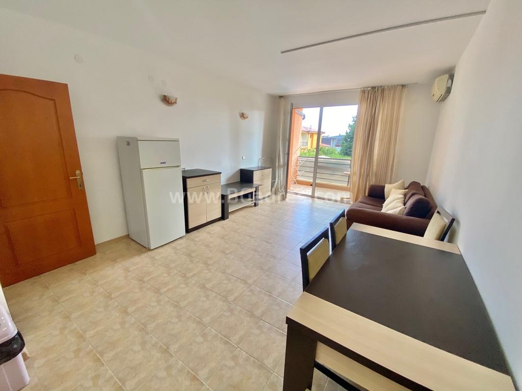 Inexpensive two-bedroom apartment in Sveti Vlas | No. 2107