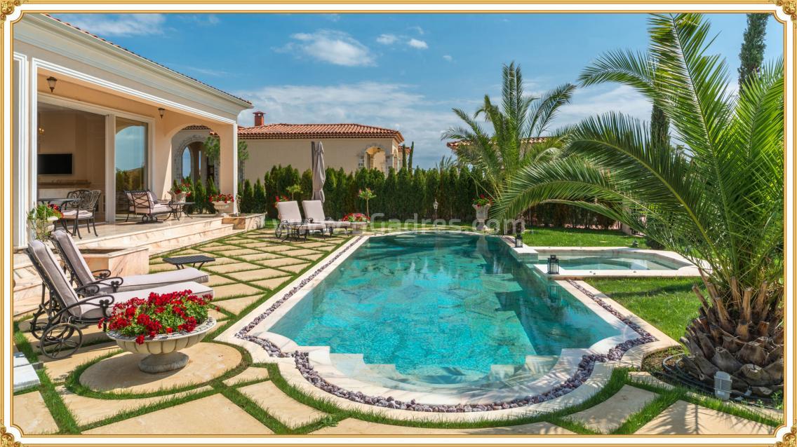 Элитная вилла с бассейном и участком земли | №1912