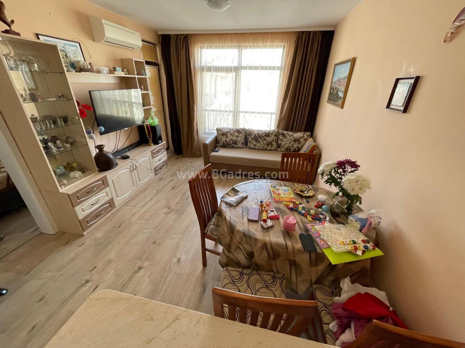 Zwei-Zimmer-Wohnung zum dauerhaften Wohnen in Pomorie | №2367