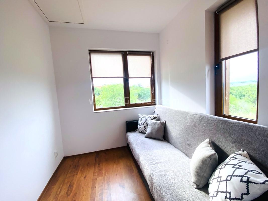 Евтина къща с 3 спални I №2422