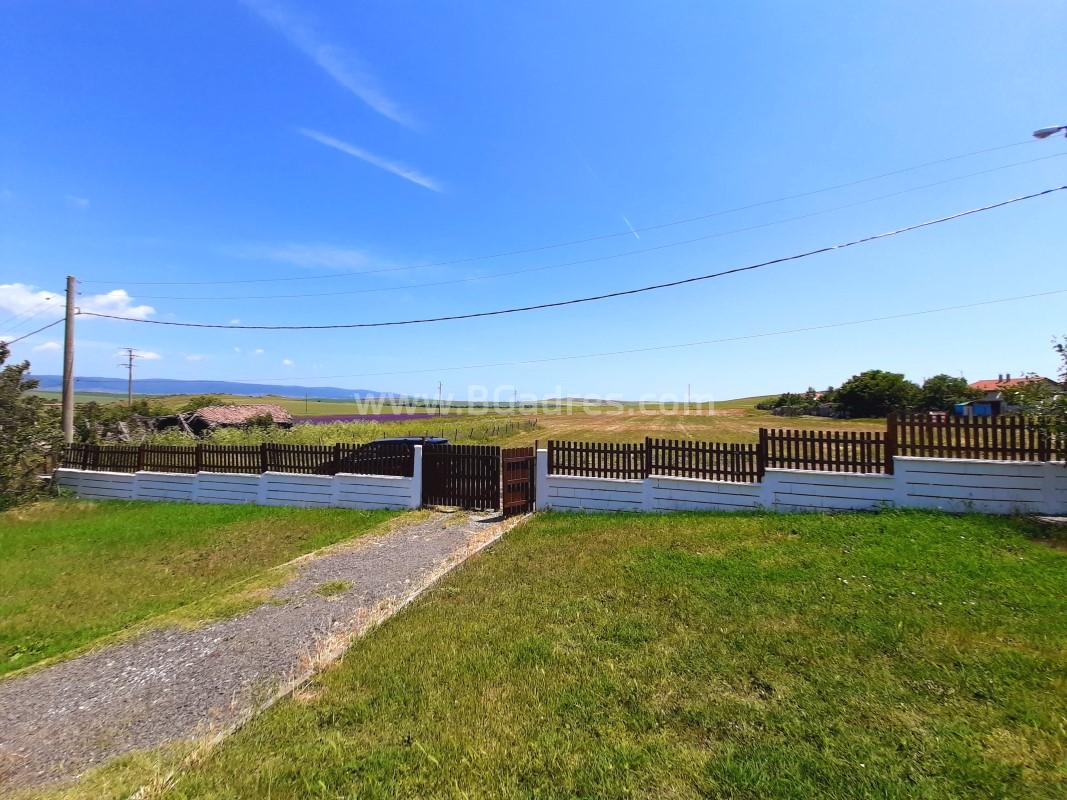 Евтина къща с 3 спални I №2422