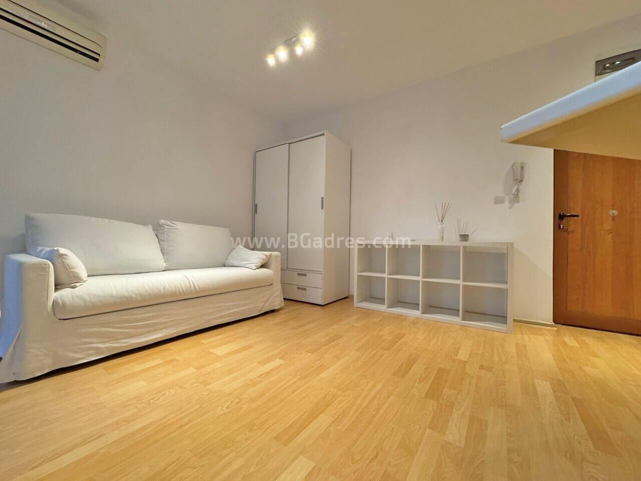 Студио с ново обзавеждане на морето І №3896