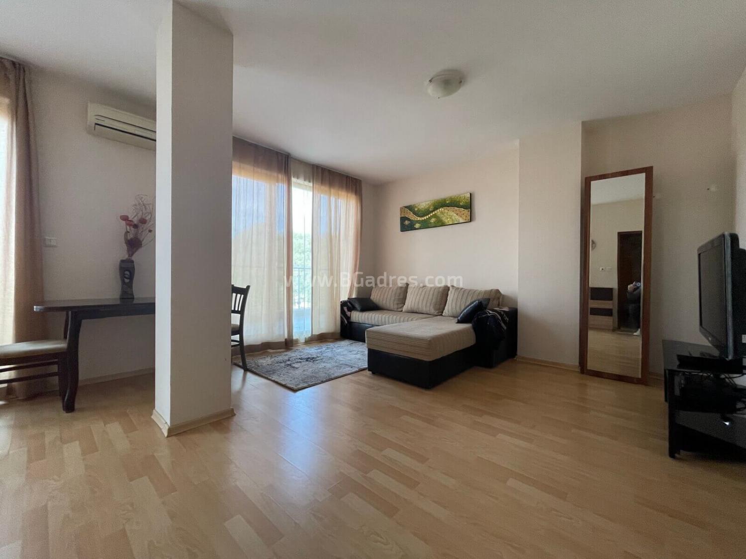 Голямо студио в комплекс Амадеус І №2930