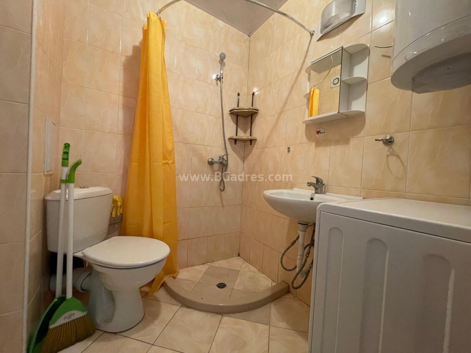 Голямо студио в комплекс Амадеус І №2930