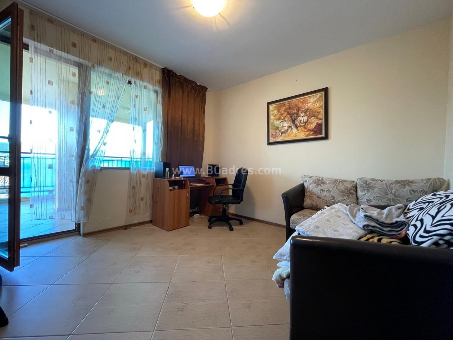 Евтин тристаен апартамент на морето І №2463