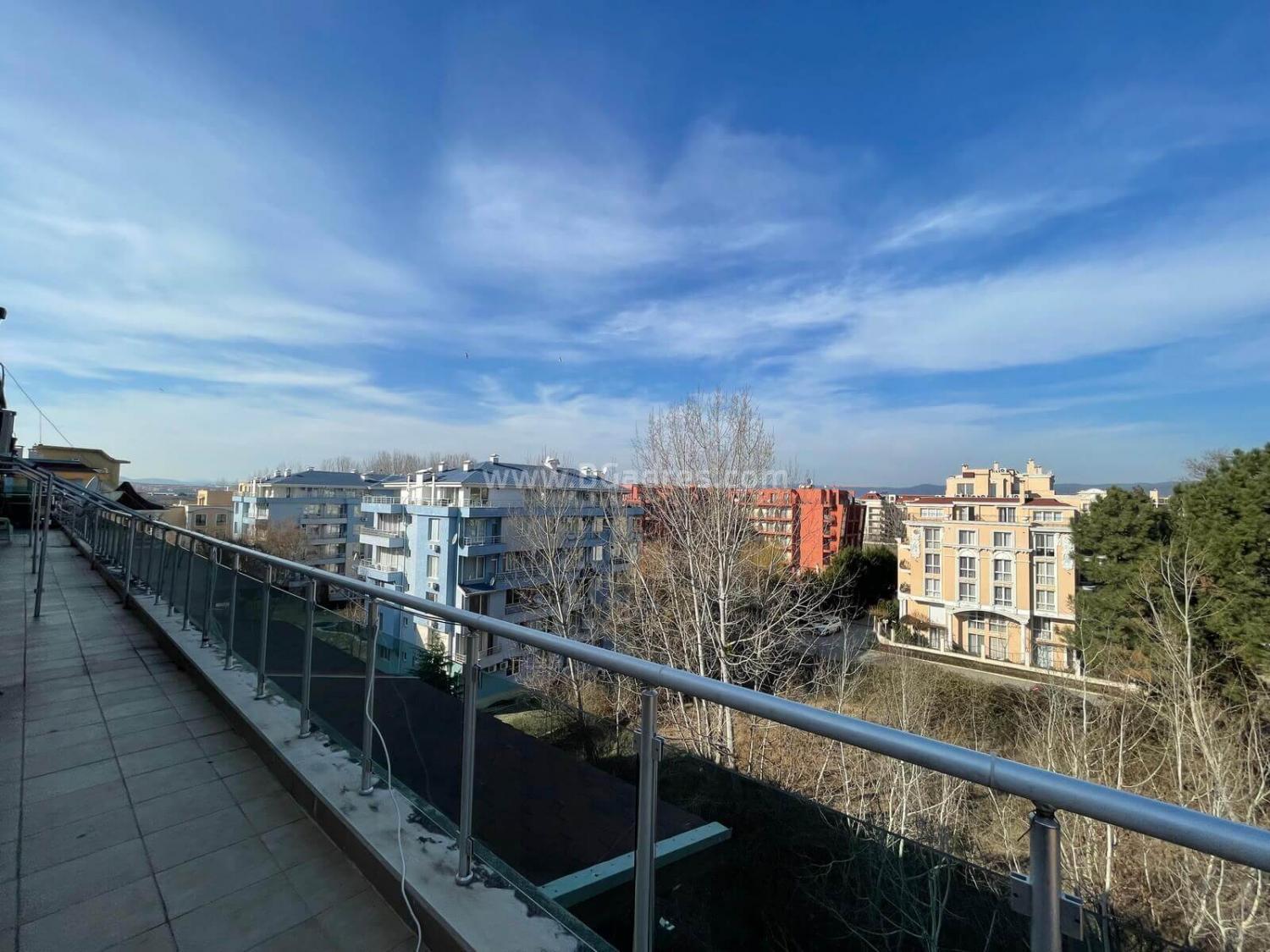 Голямо студио в комплекс Амадеус І №2930