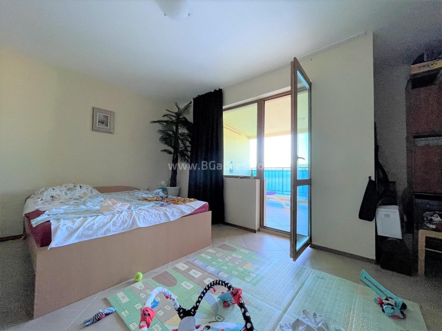 Евтин тристаен апартамент на морето І №2463