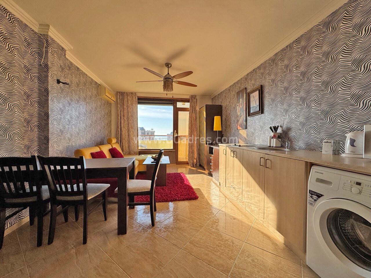 Апартамент с камина до морето І №4525