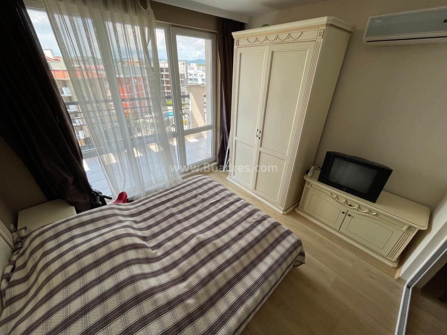 Apartment with a large balcony in Sunny Beach I №2447