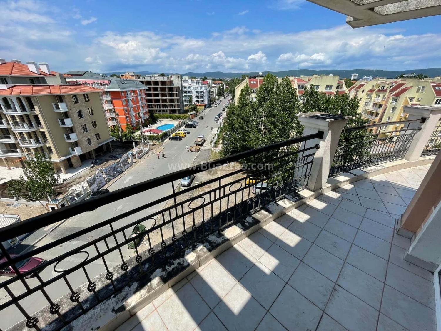 Apartment with a large balcony in Sunny Beach I №2447