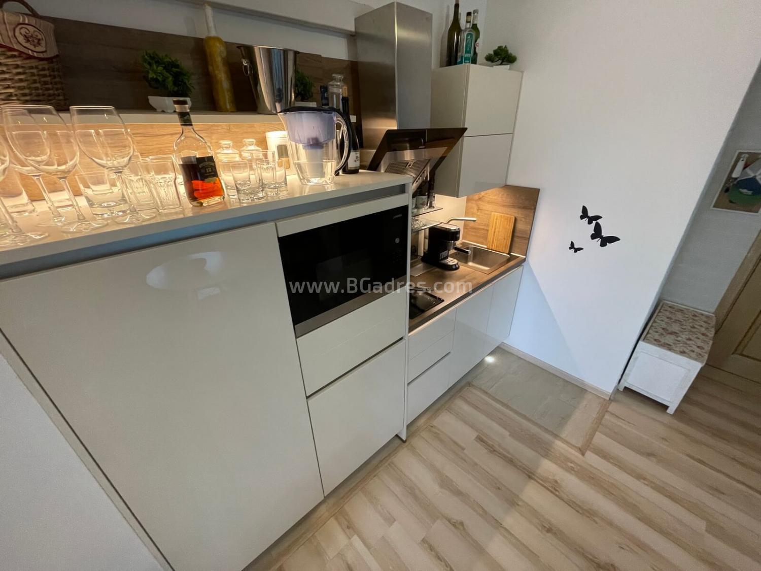 Квартира в красивом новом комплексе І №2553