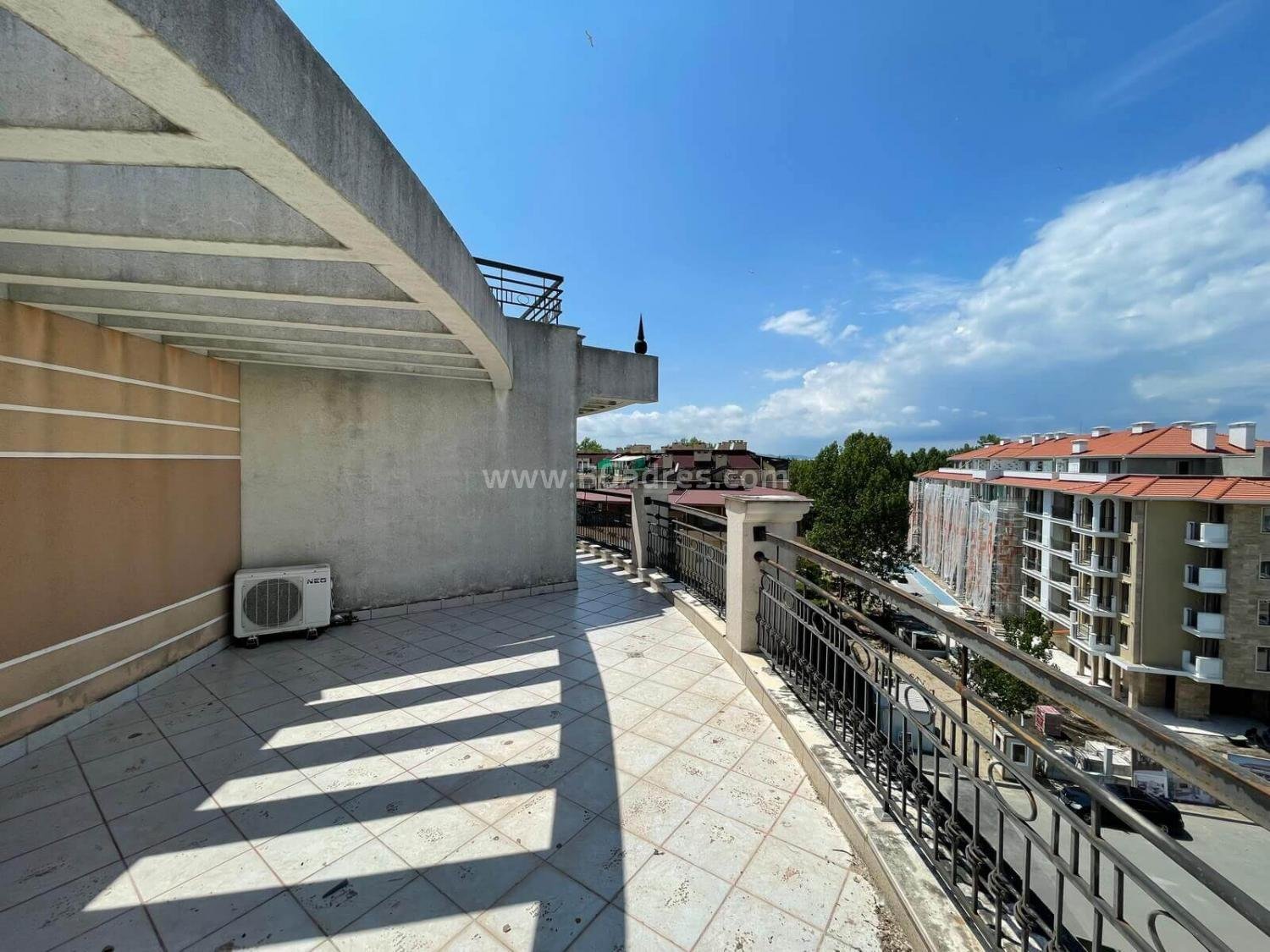 Apartment with a large balcony in Sunny Beach I №2447