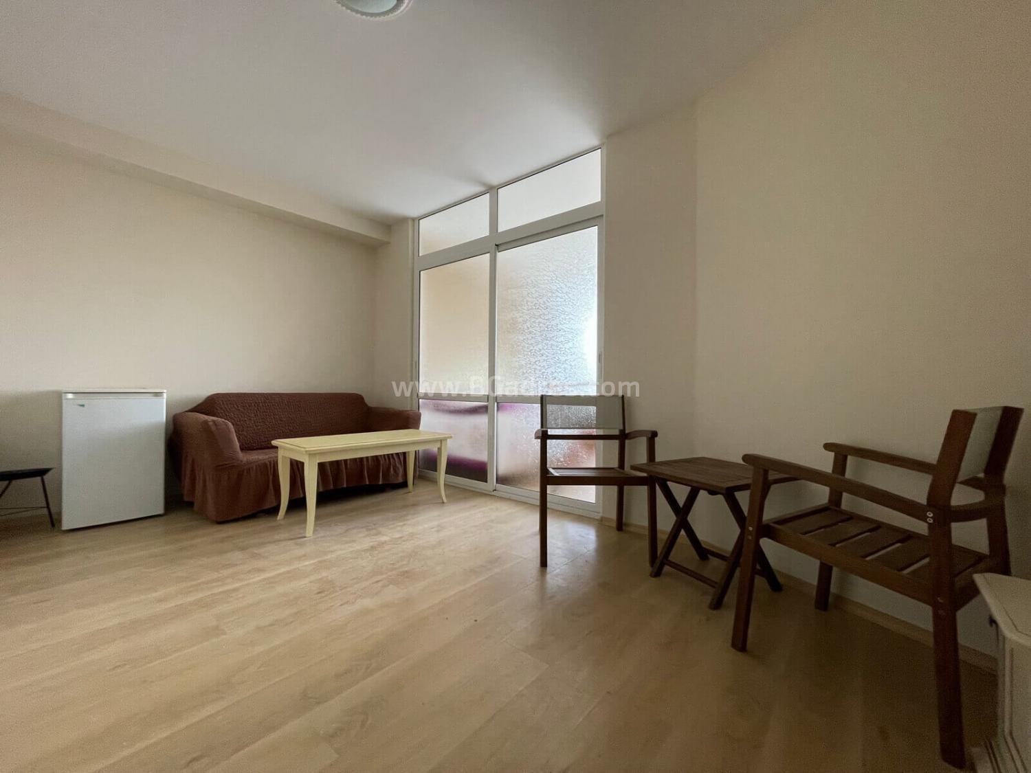 Apartment with a large balcony in Sunny Beach I №2447