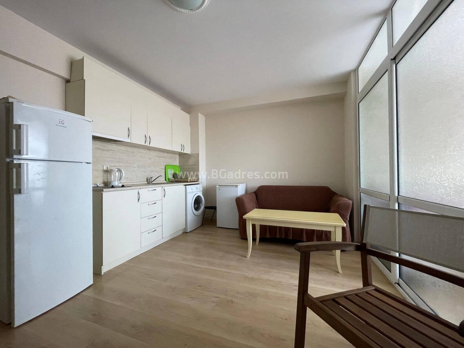 Apartment with a large balcony in Sunny Beach I №2447