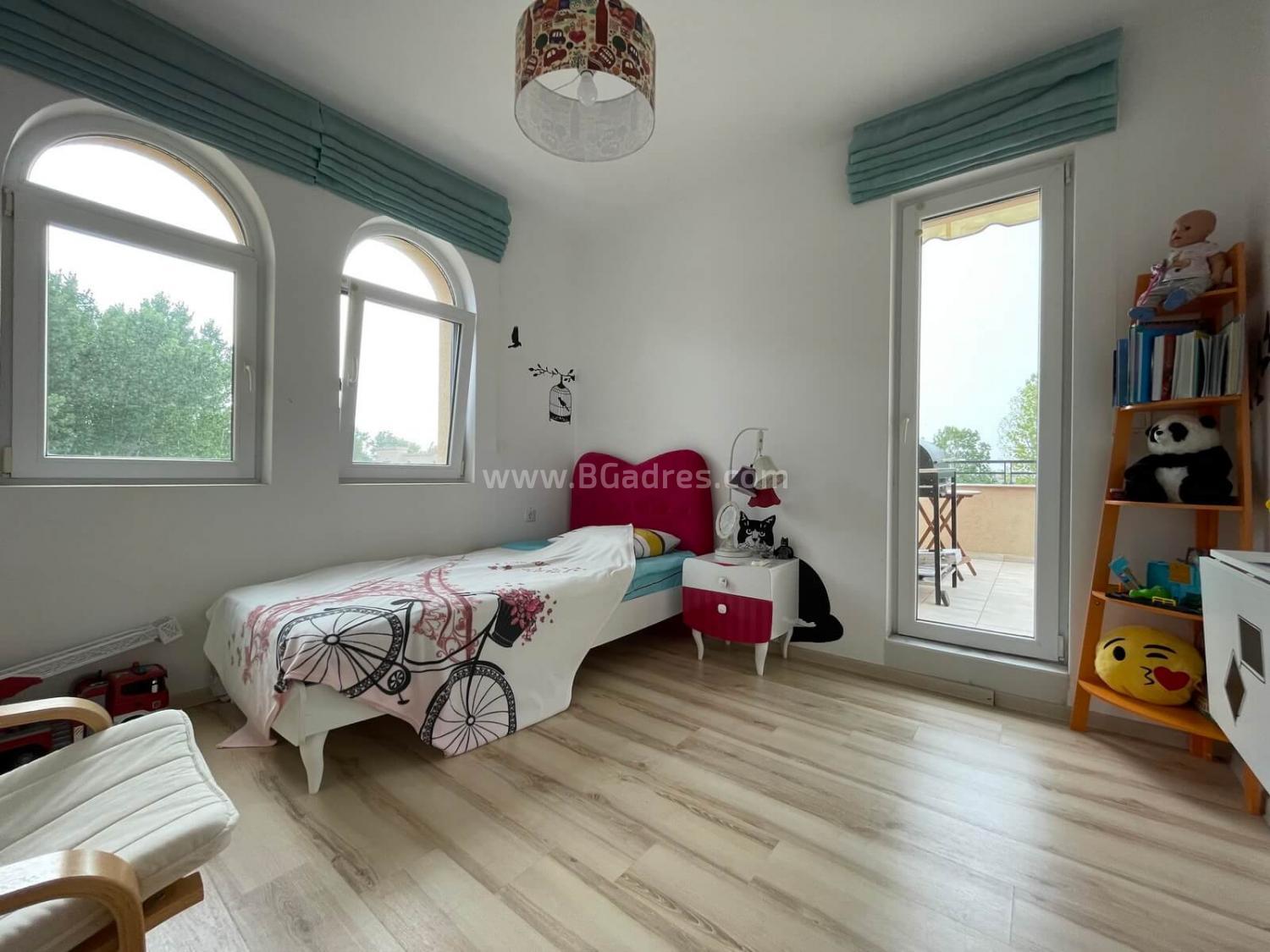 Квартира в красивом новом комплексе І №2553