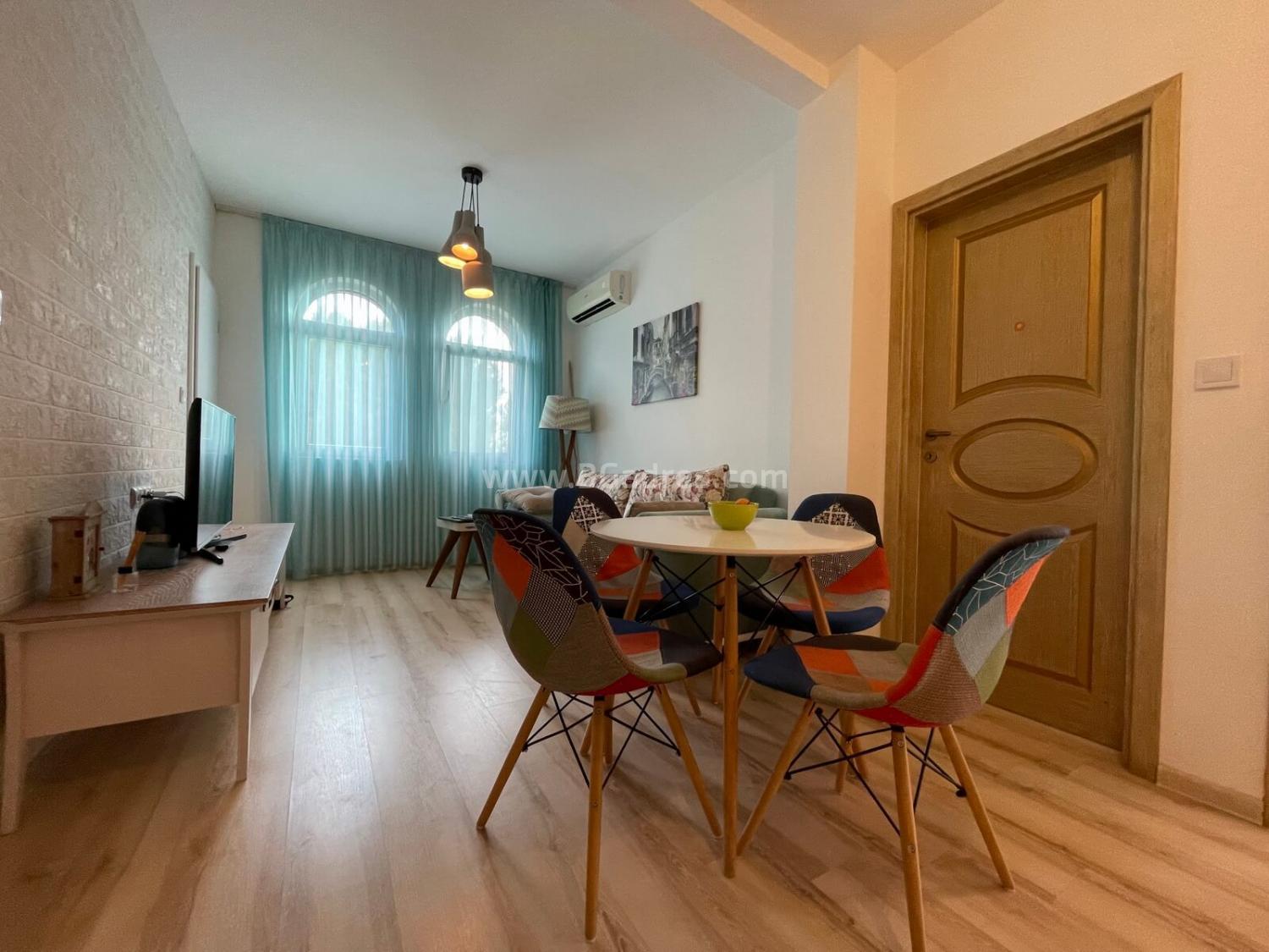 Квартира в красивом новом комплексе І №2553