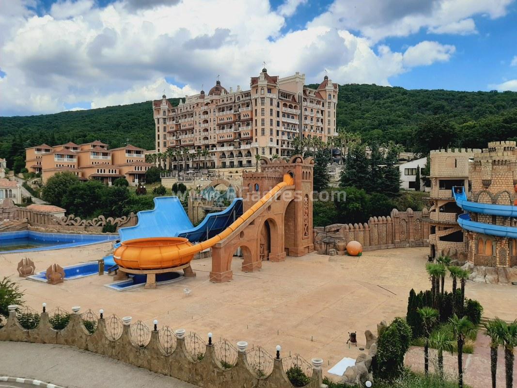 Недорогая трехкомнатная квартира в Елените І №2518