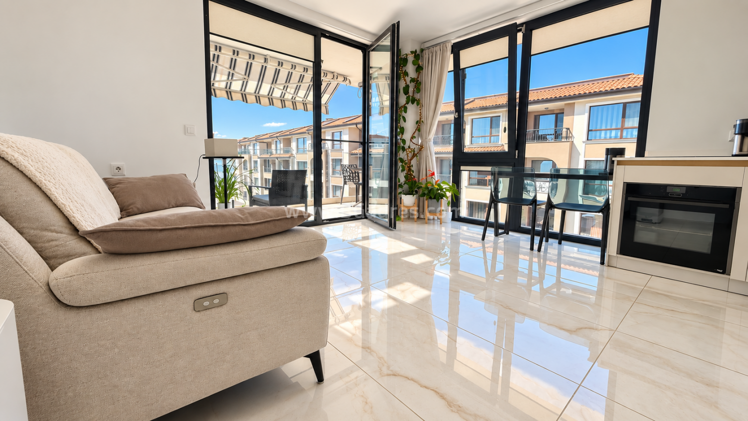 Sea front apartment in Sarafovo І №4875