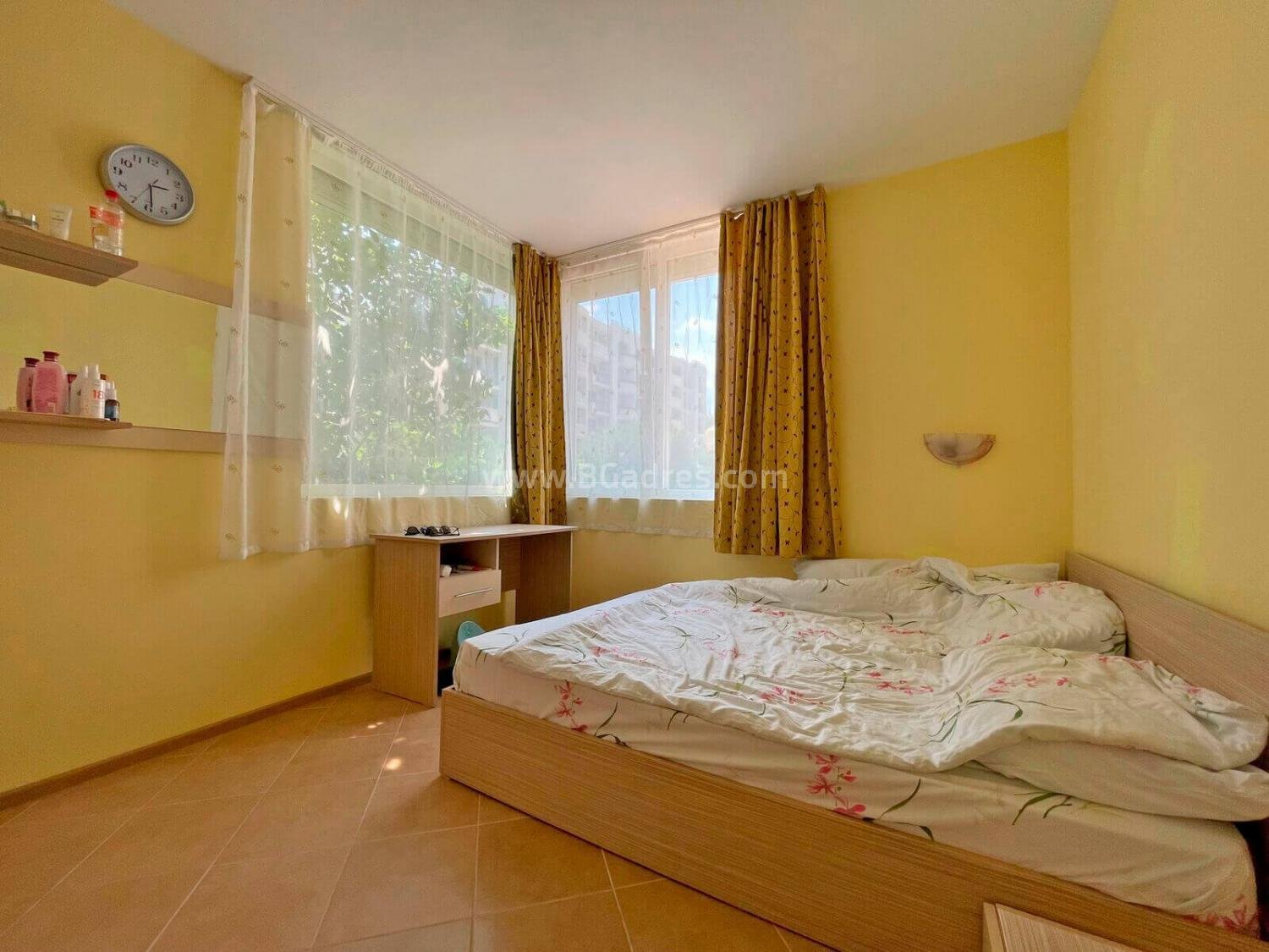 Cheap two bedroom apartment on the seaside І №3658