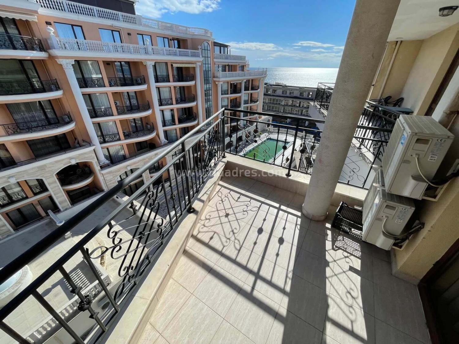 Апартамент с 3 спални в Свети Влас І №2829