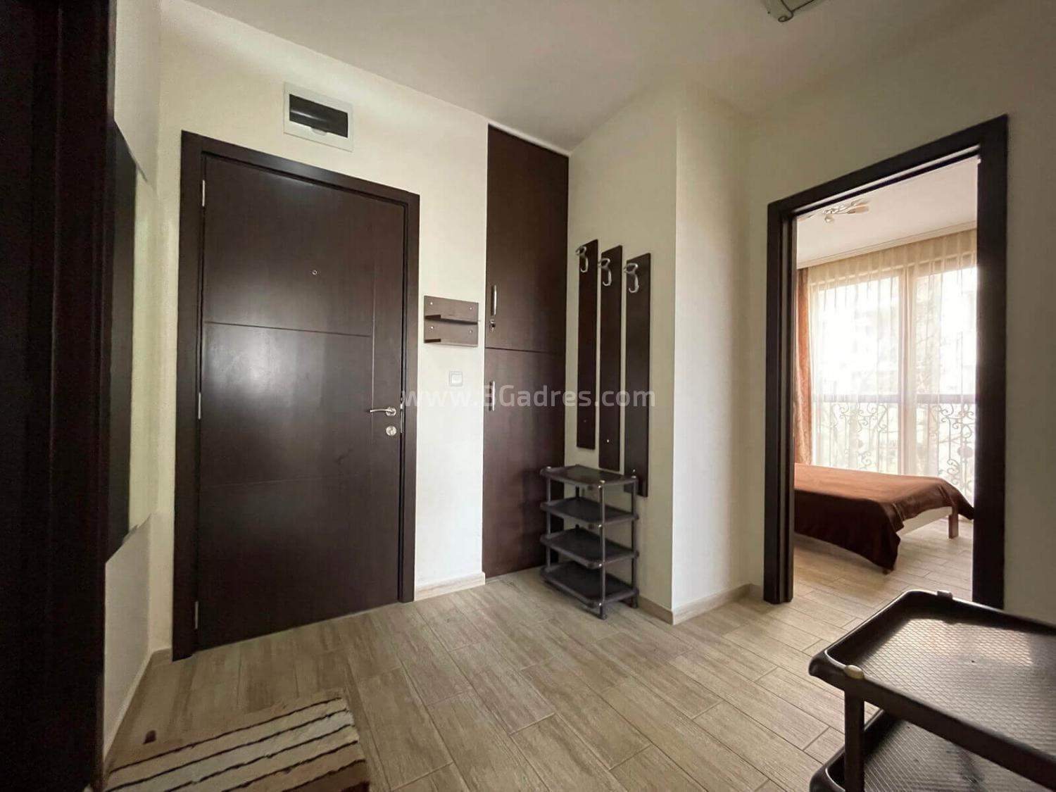 Тристаен апартамент в комплекс Каскадас І №2833